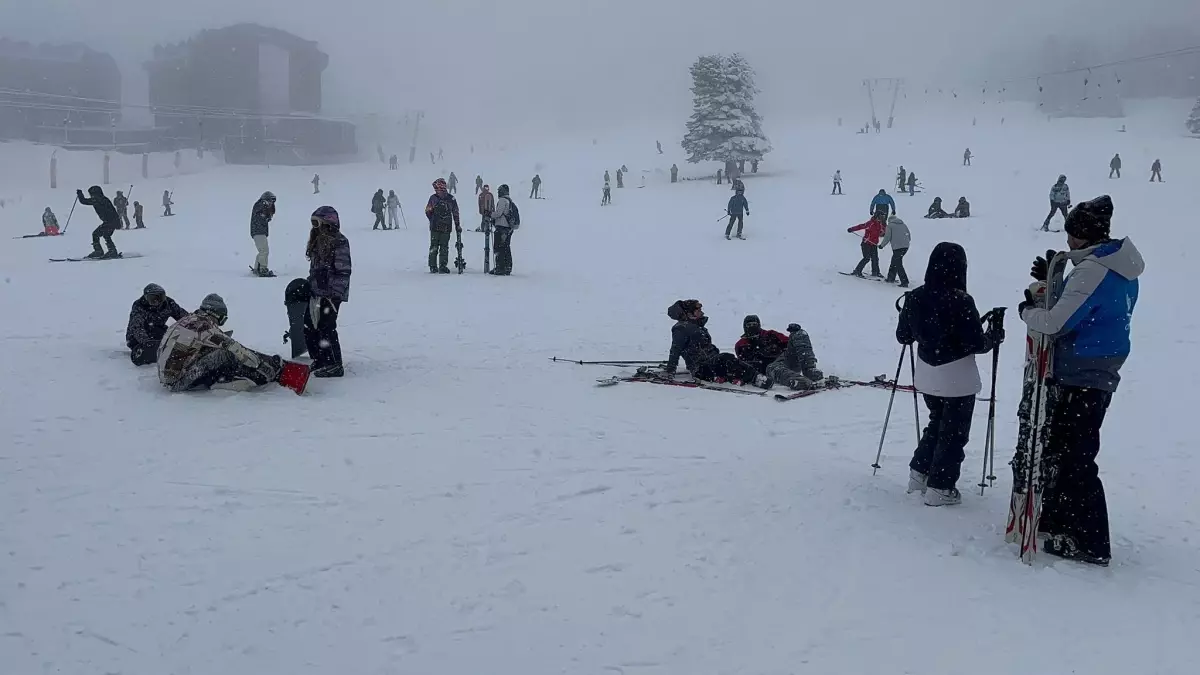 Uludağ\'da Kayak Dersi Fiyatları Belirlendi