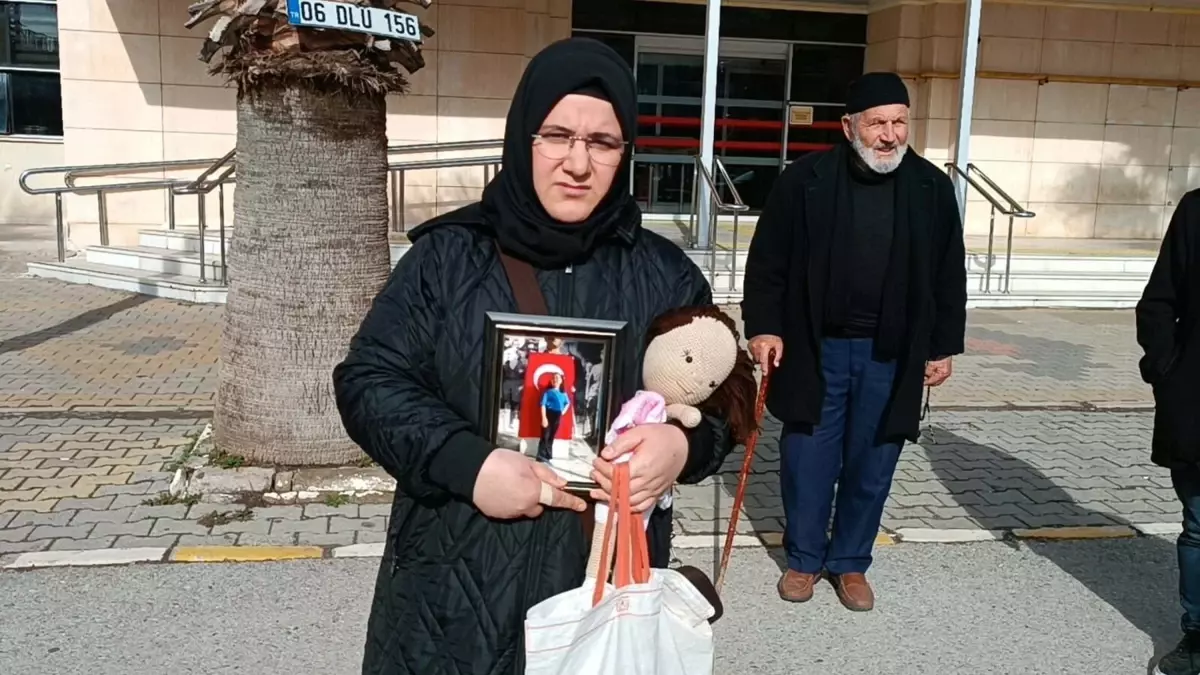 Düşen koltuk hayattan kopardı, sanıklar mahkemede suçu Ebrar\'a attı