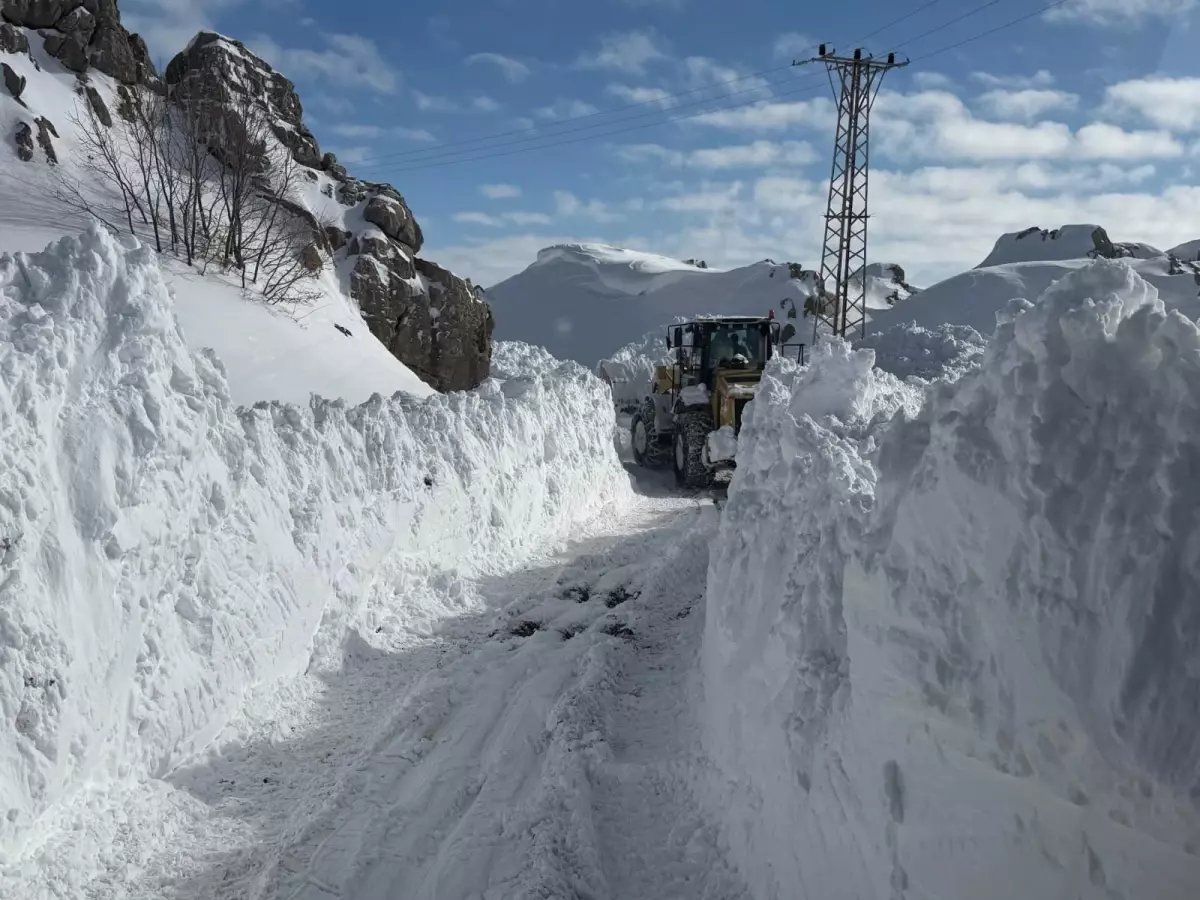 Doğu Anadolu\'da Karla Mücadele
