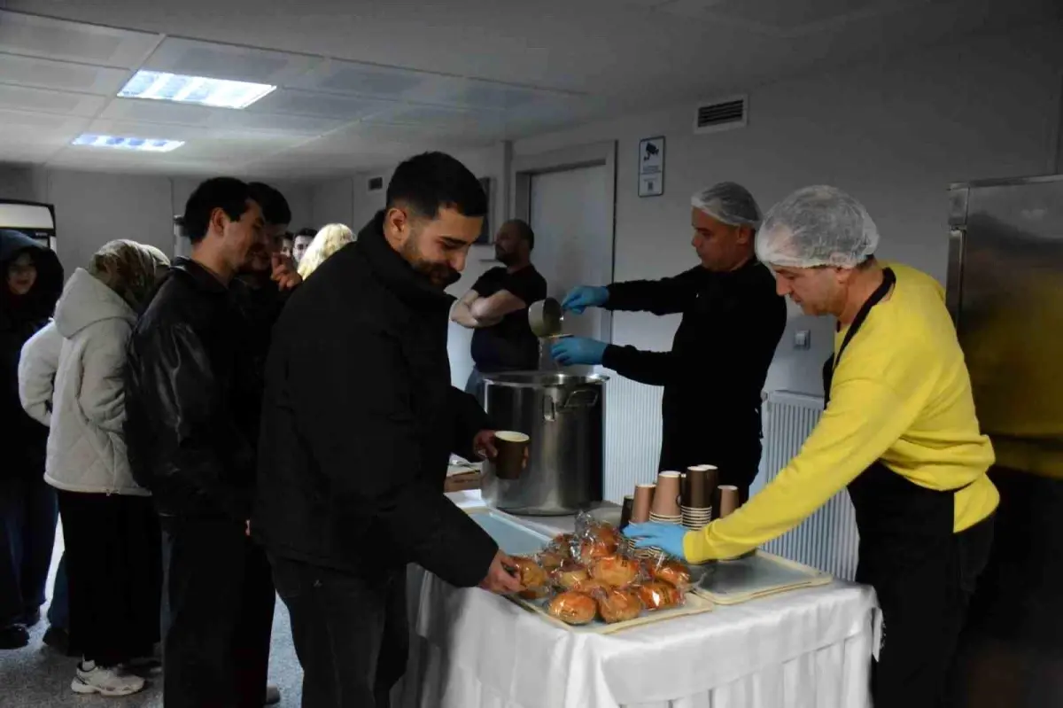 Anadolu Üniversitesi\'nde Sınav Dönemine Destek