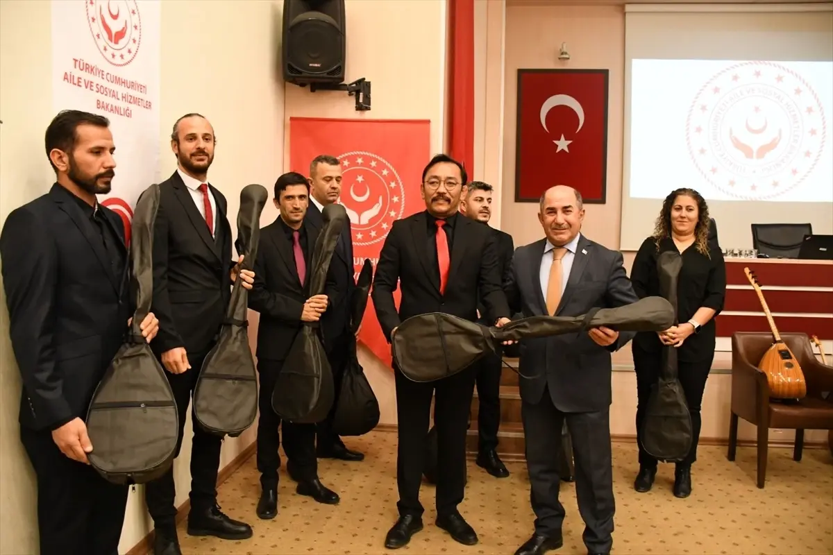 Antalya\'da Türk Halk Müziği Korosu Kuruldu