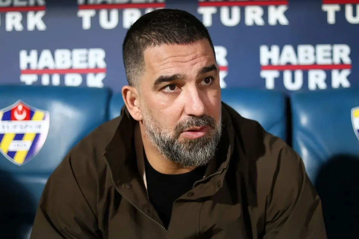Arda Turan\'dan minik yeğenine 6 milyonluk jest 