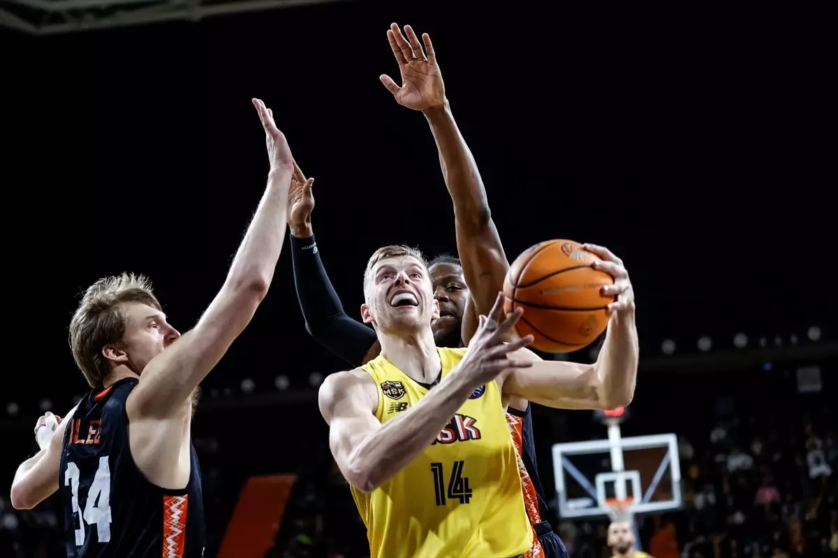 Mersinspor, Le Mans\'a Yenildi