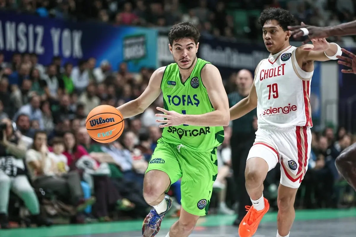 TOFAŞ, Cholet Basket\'i Yendi