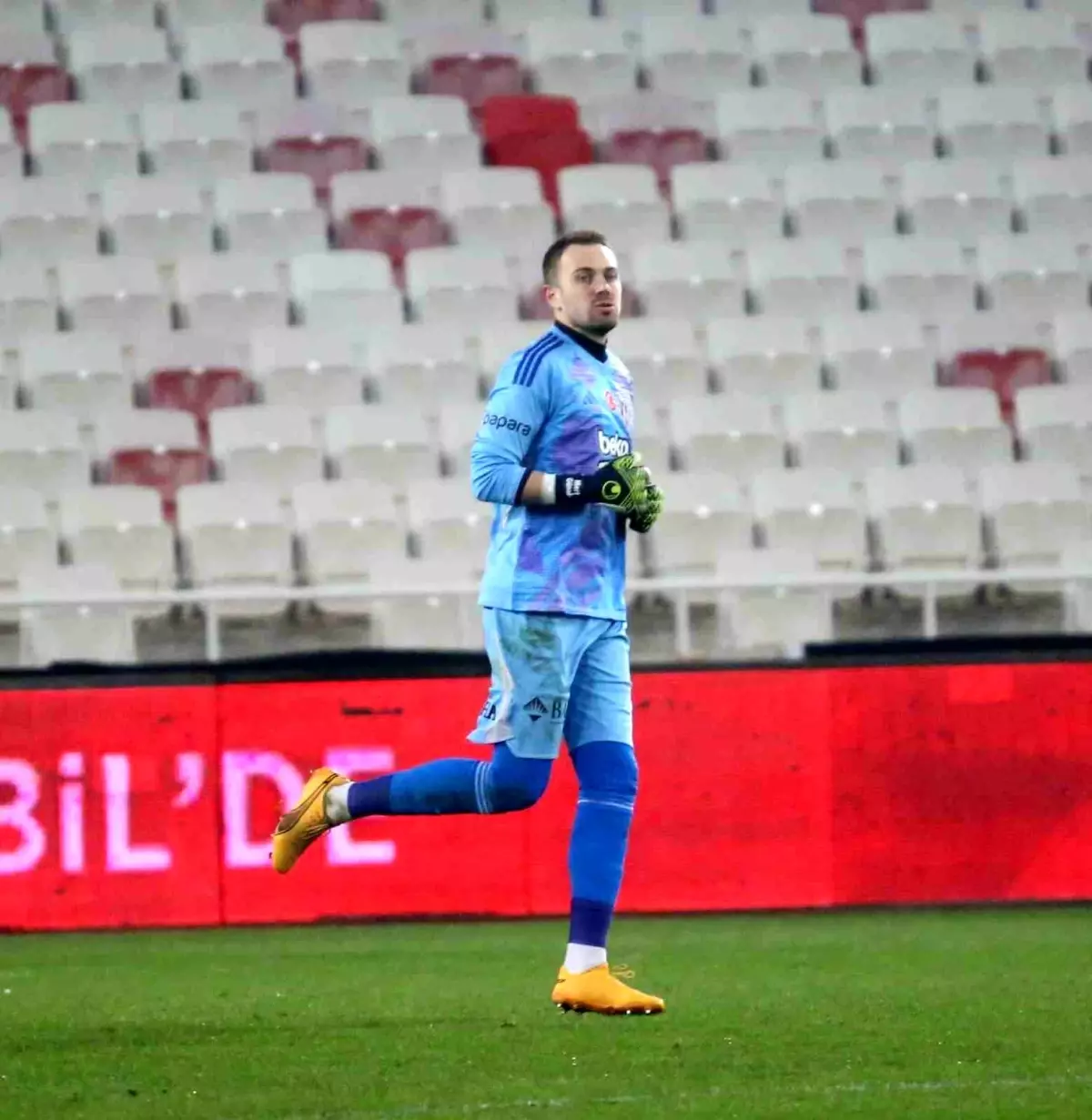 Mert Günok, Beşiktaş\'tan Ayrıldı