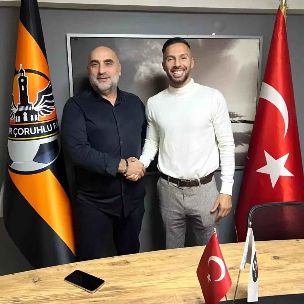 İzmir Çoruhlu FK, Yasin Öztekin\'i Transfer Etti