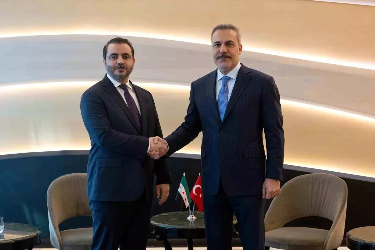 Fidan ve Esad Paris\'te Bir Araya Geldi