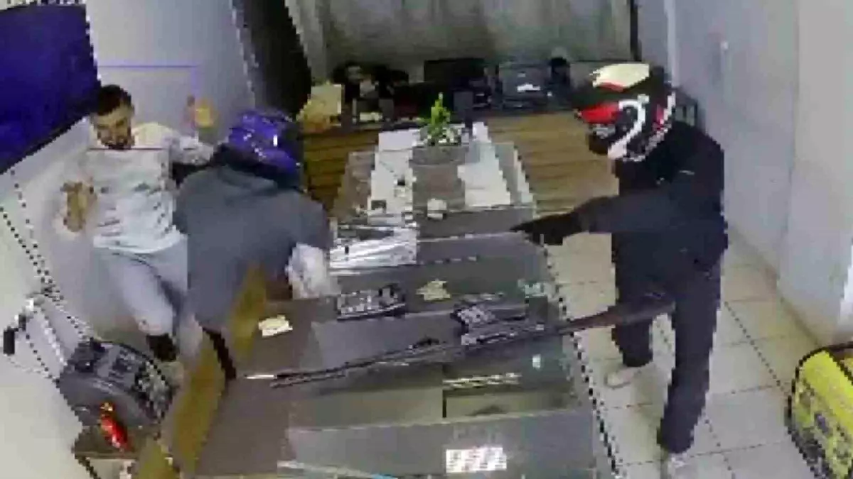 Film sahnelerini aratmayan soygunda 22 milyon TL\'lik vurgun 3 dakika sürdü