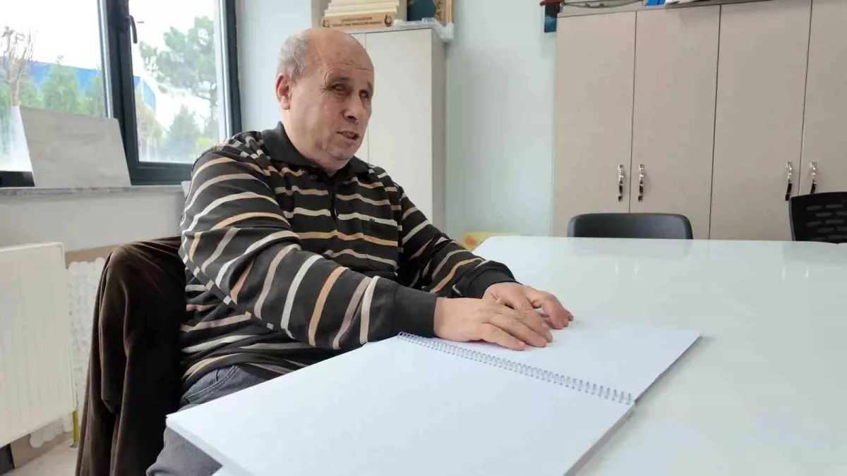 Görme engelliler Braille alfabesiyle Kur\'an-ı Kerim öğreniyor