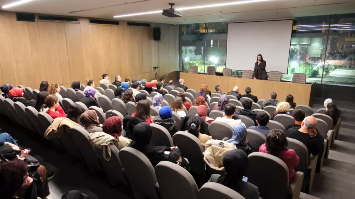 İnegöl Belediyesi\'nden otizm farkındalığını arttıran seminer