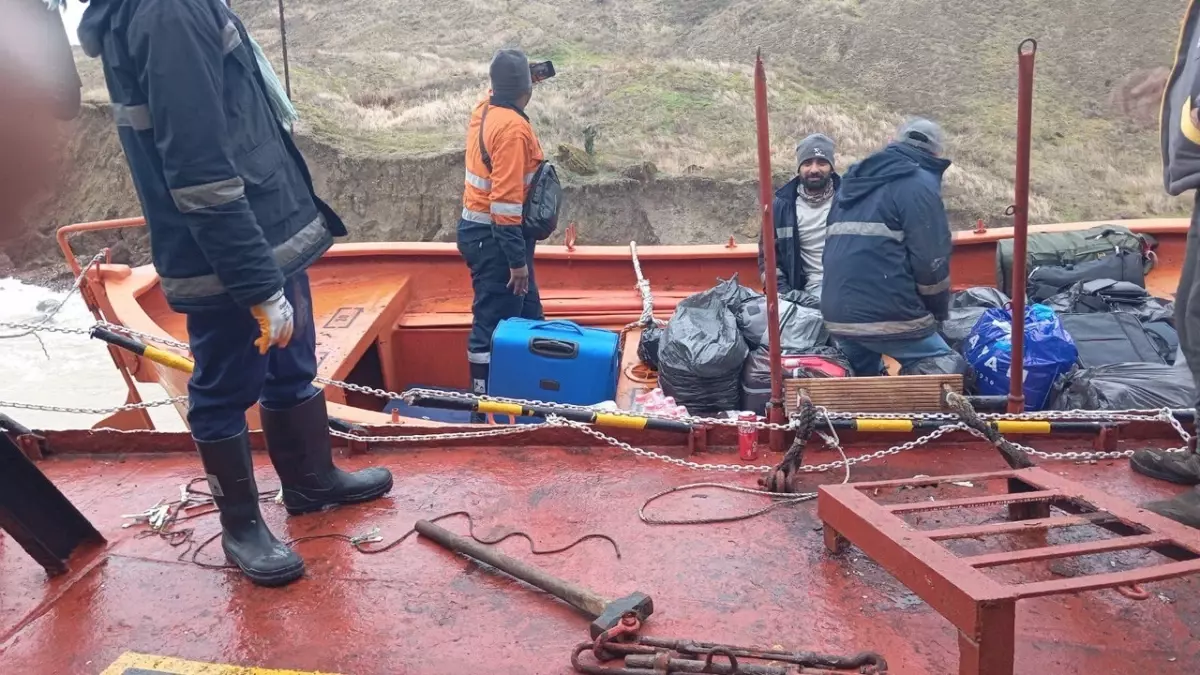 HAPPY ARAS Gemisi Karaya Oturdu