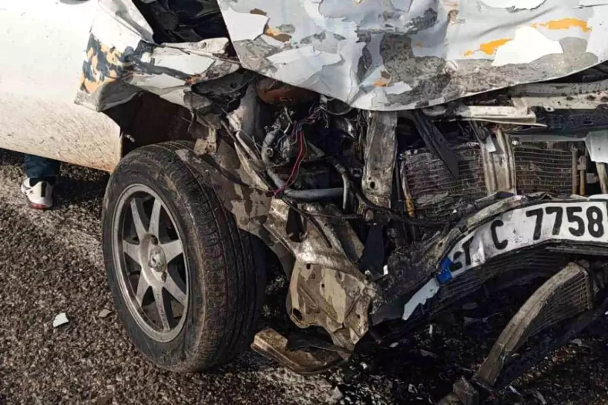 Gaziantep\'te Trafik Kazası: 2 Yaralı
