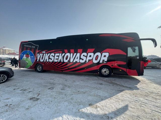 Cumhurbaşkanı Erdoğan'dan Yüksekovaspor Kadın Futbol Takımı'na büyük jest