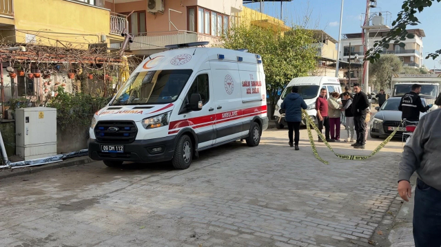 Ev ve aracını ateşe verip, av tüfeğiyle kendisini vurdu