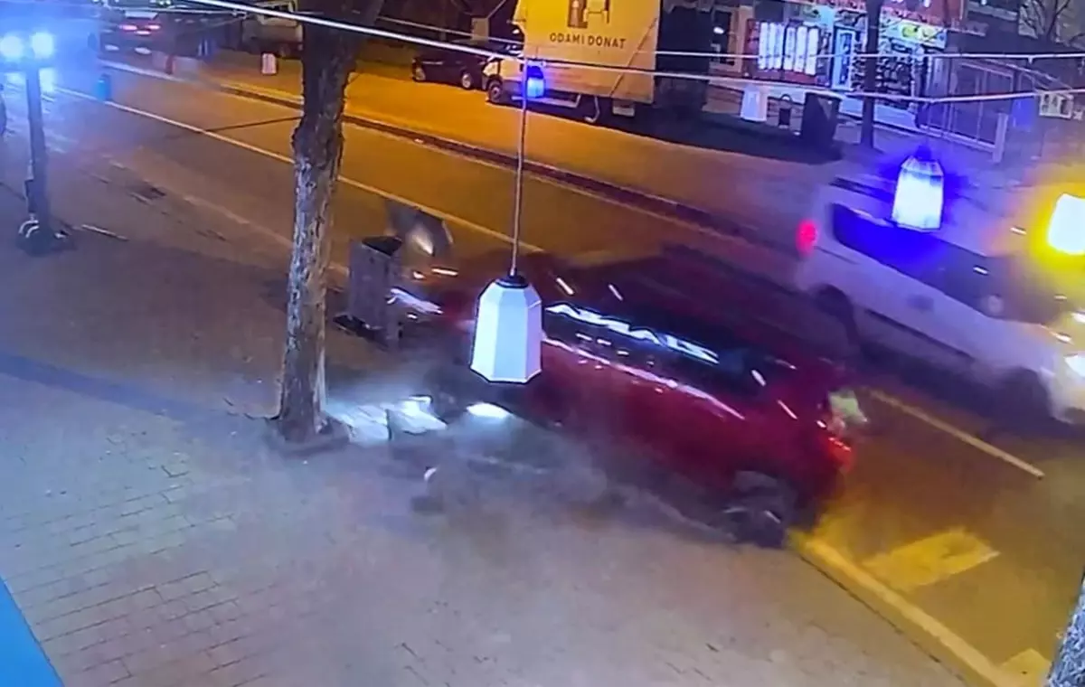 İnegöl\'de Trafik Kazası: 2 Yaralı