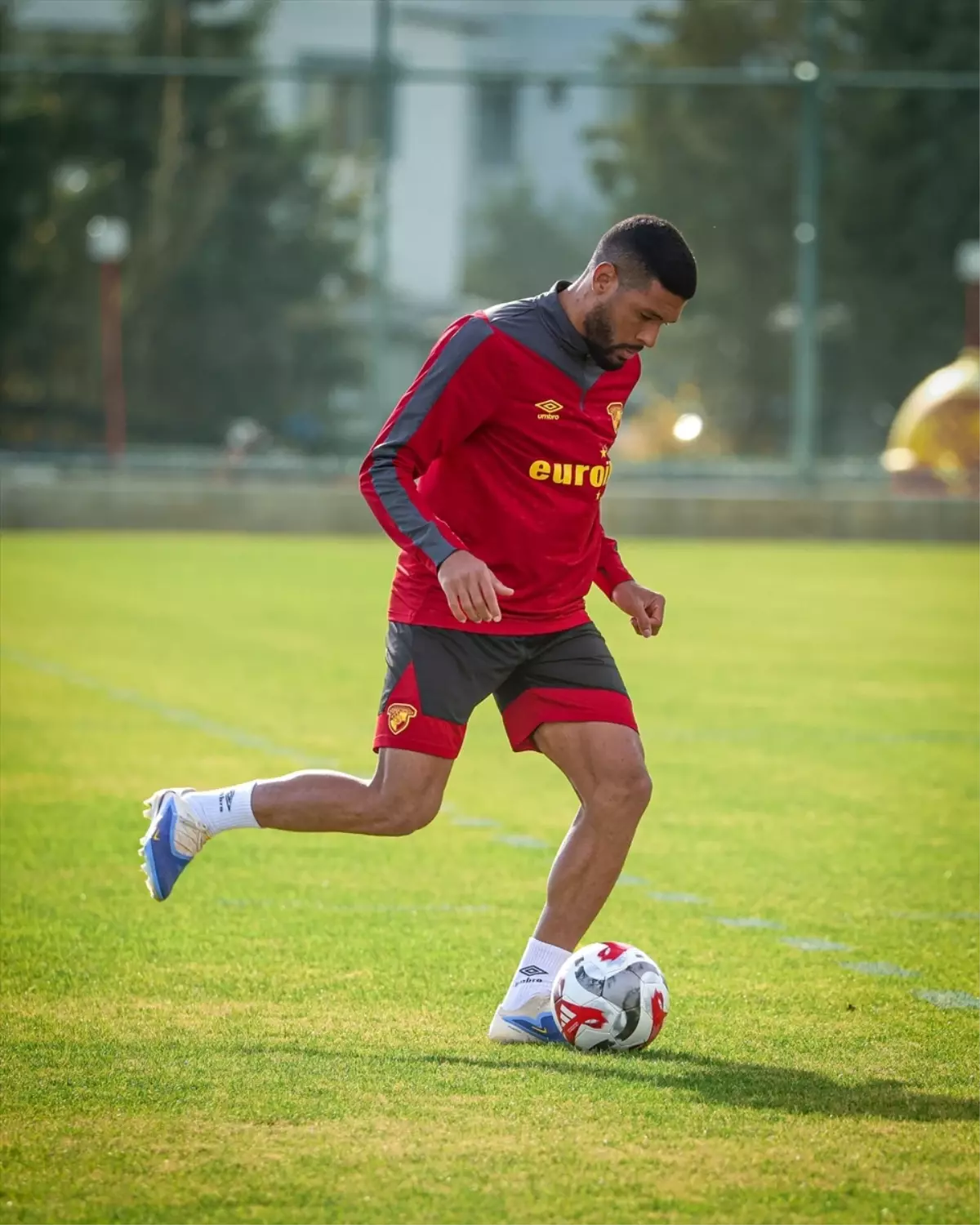 Göztepe Sezon İkinci Yarı Hazırlıklarına Devam Ediyor