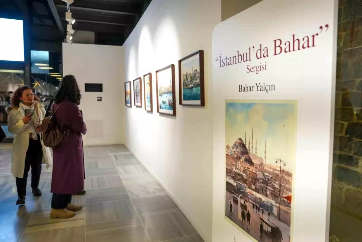 "İstanbul\'da Bahar" sulu boya sergisi sanatseverlerle buluştu