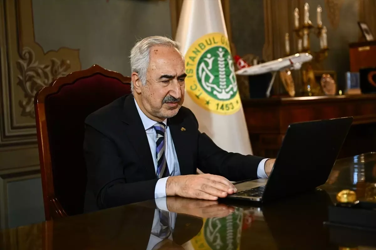 İÜ Rektörü Zülfikar, Yılın Kareleri Oylamasına Katıldı