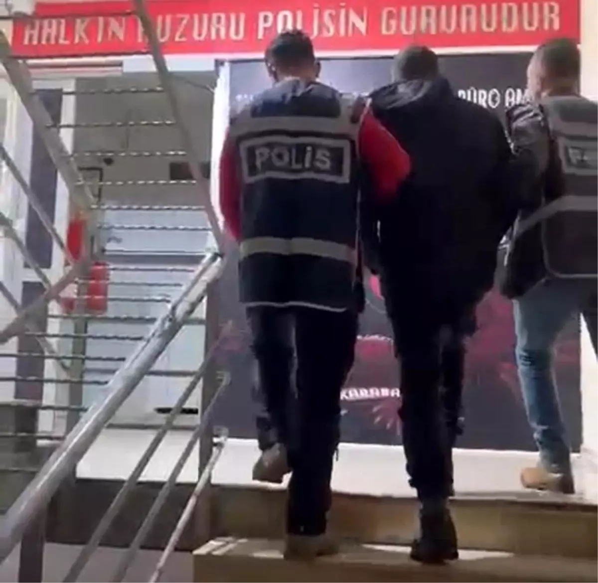 Hırsızlık suçlusundan il dışına kaçış girişimi