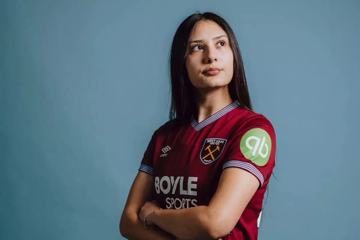 Milli oyuncu Selin Cemal Başdüdükçü, West Ham United\'a transfer oldu