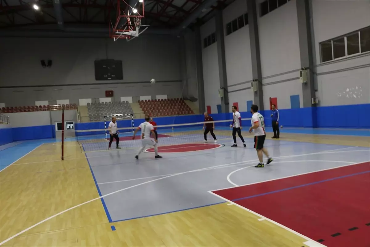 Of\'ta Ayak Tenisi Turnuvası Başladı