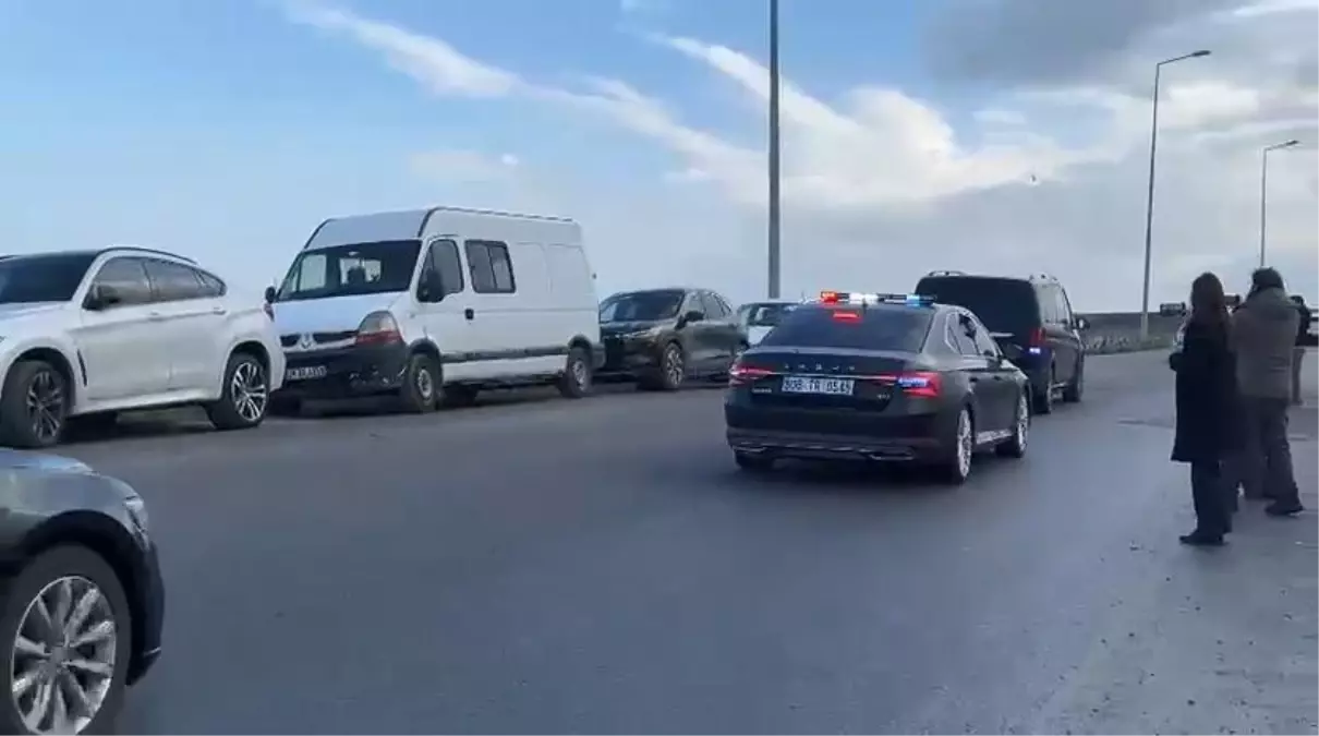 Özgür Özel, İmamoğlu\'nu Ziyaret Etti