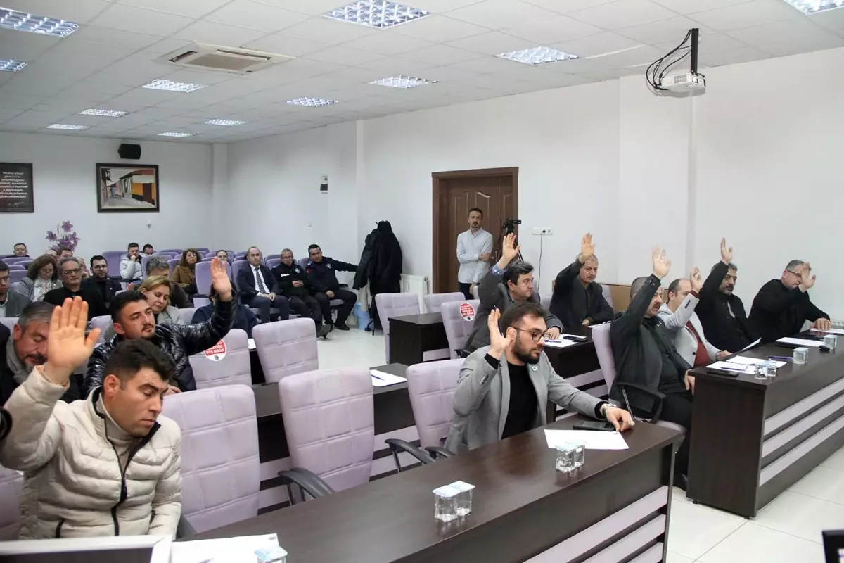 \'Ret\' oyları havada uçuştu, Kula Meclisi\'nden karar çıkmadı