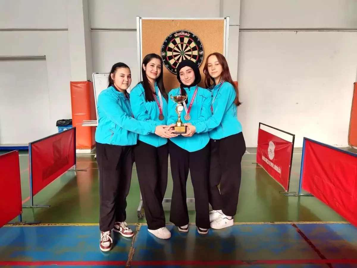 Salihli\'den Dart Takımına Ödül