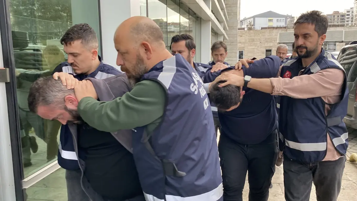 Samsun\'da Tehdit ve Darbede 4 Gözaltı