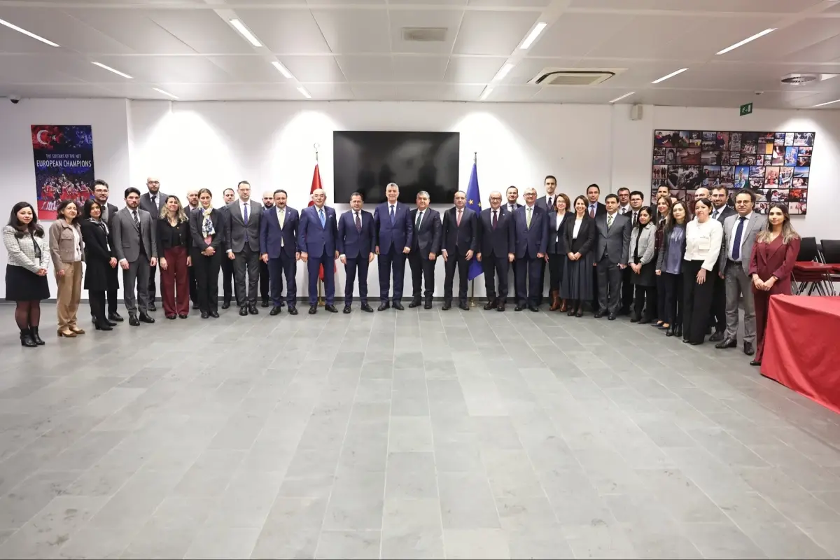 Ticaret Bakanı Ömer Bolat, Brüksel\'de AB ile İlişkileri Gözden Geçirdi