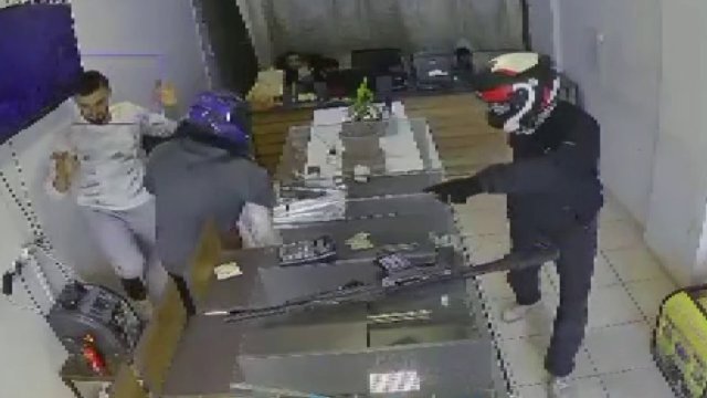 3 dakikada servet çaldılar! 4 farklı yerde toprağa gömülü halde bulundu