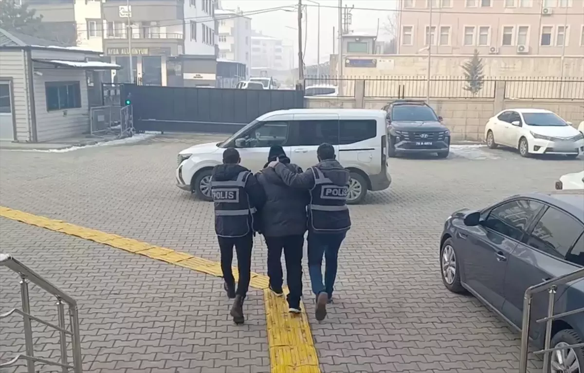 Uluslararası Aranan Azerbaycanlı Iğdır\'da Yakalandı