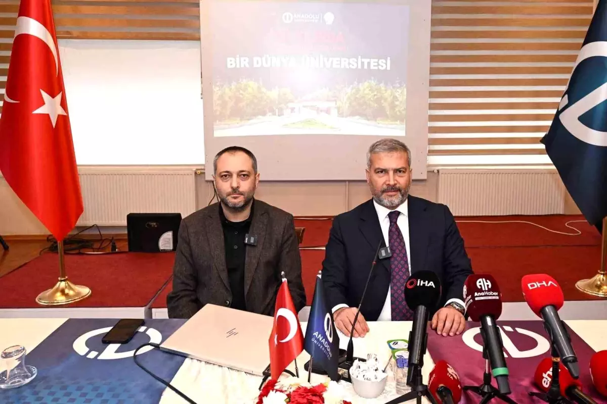 Rektör Adıgüzel, Gazeteciler Günü\'nü Kutladı