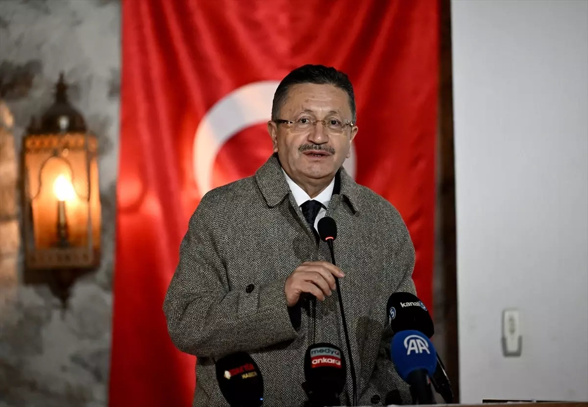 Ankara\'da Mukaddes Emanetler Sergisi Açıldı