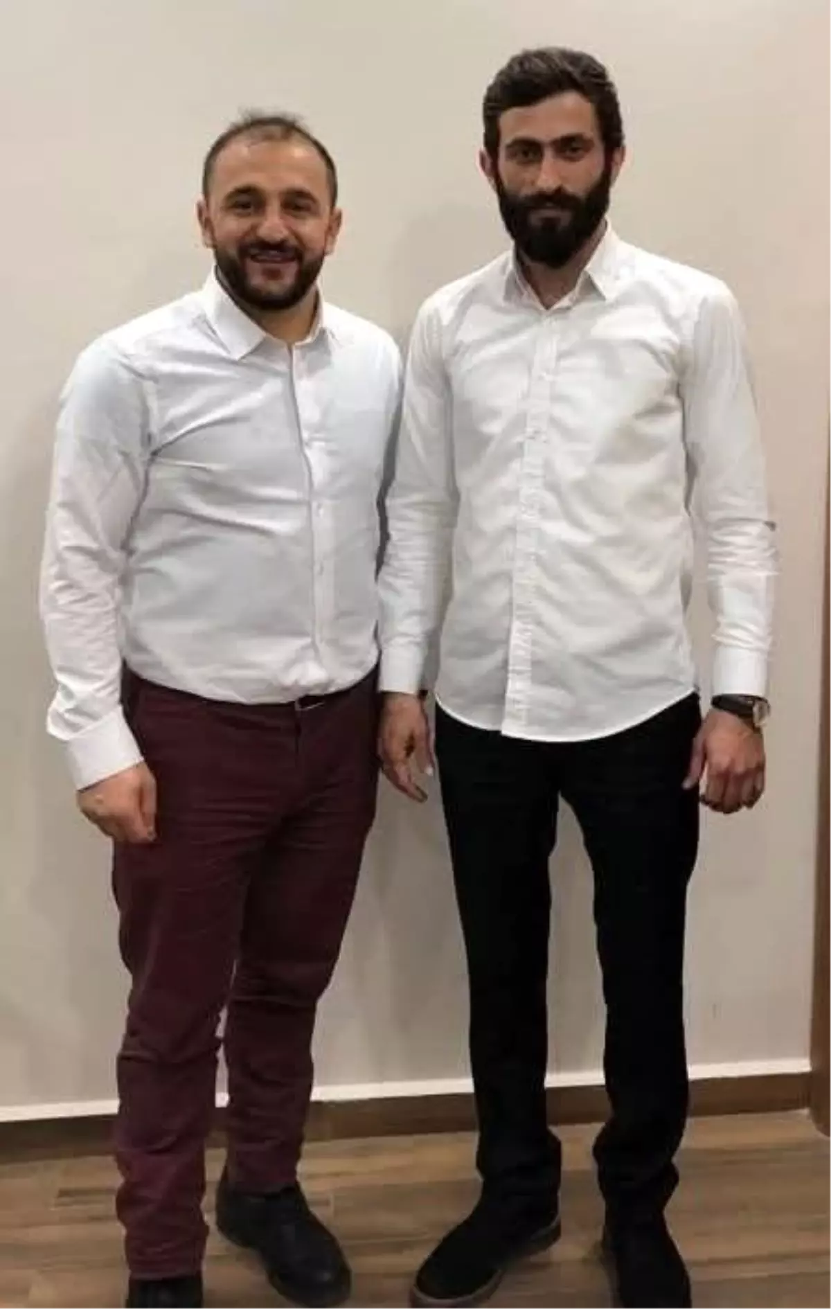 Arkadaşını bıçaklayarak öldüren zanlının kooperatif başkanı olduğu ve 2 ay önce açık cezaevinden kaçtığı ortaya çıktı