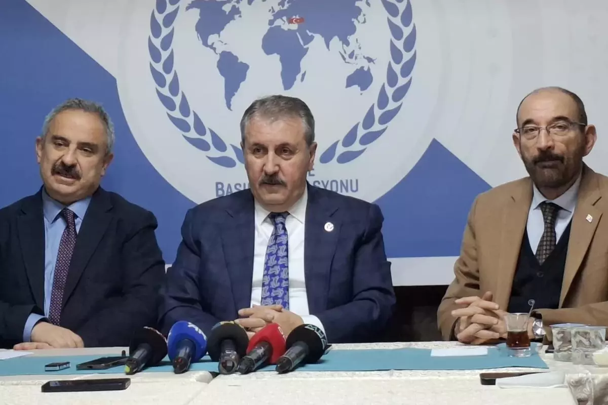 BBP lideri Mustafa Destici: Aile kurumu Türkiye\'nin asıl beka meselesidir