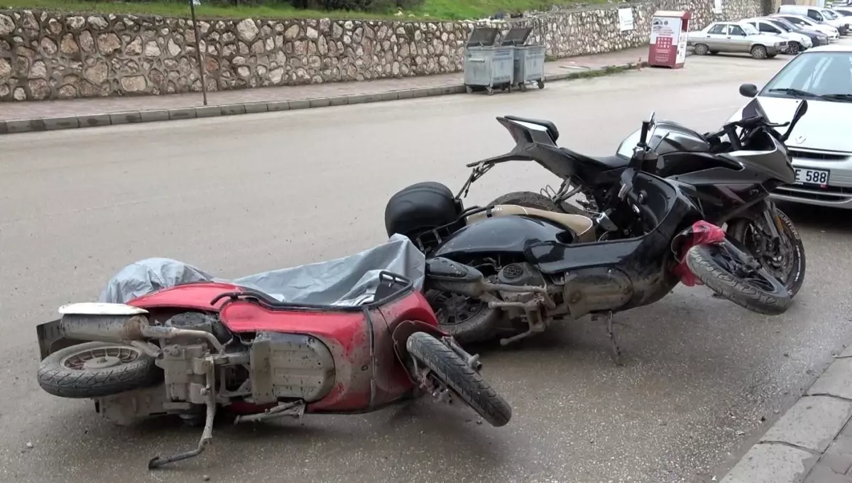 Bilecik\'te Fırtına Hayatı Olumsuz Etkiledi