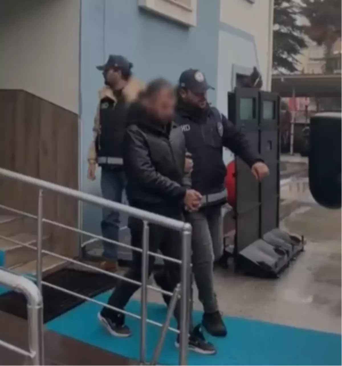 Bolu\'da Düzensiz Göçmen Operasyonu