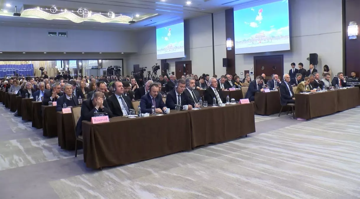 Çin\'in 15\'inci 5 Yıllık Planı ve Kültürel Fırsatlar Konulu Etkinlik Ankara\'da Düzenlendi