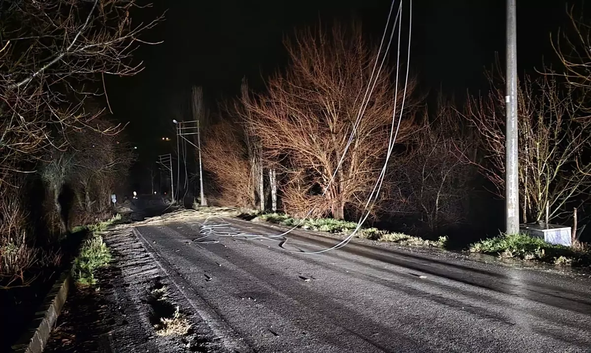 Çorum\'da Kuvvetli Rüzgar Etkili