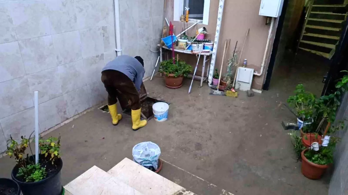 Edirne\'de Sağanak Su Baskınlarına Neden Oldu