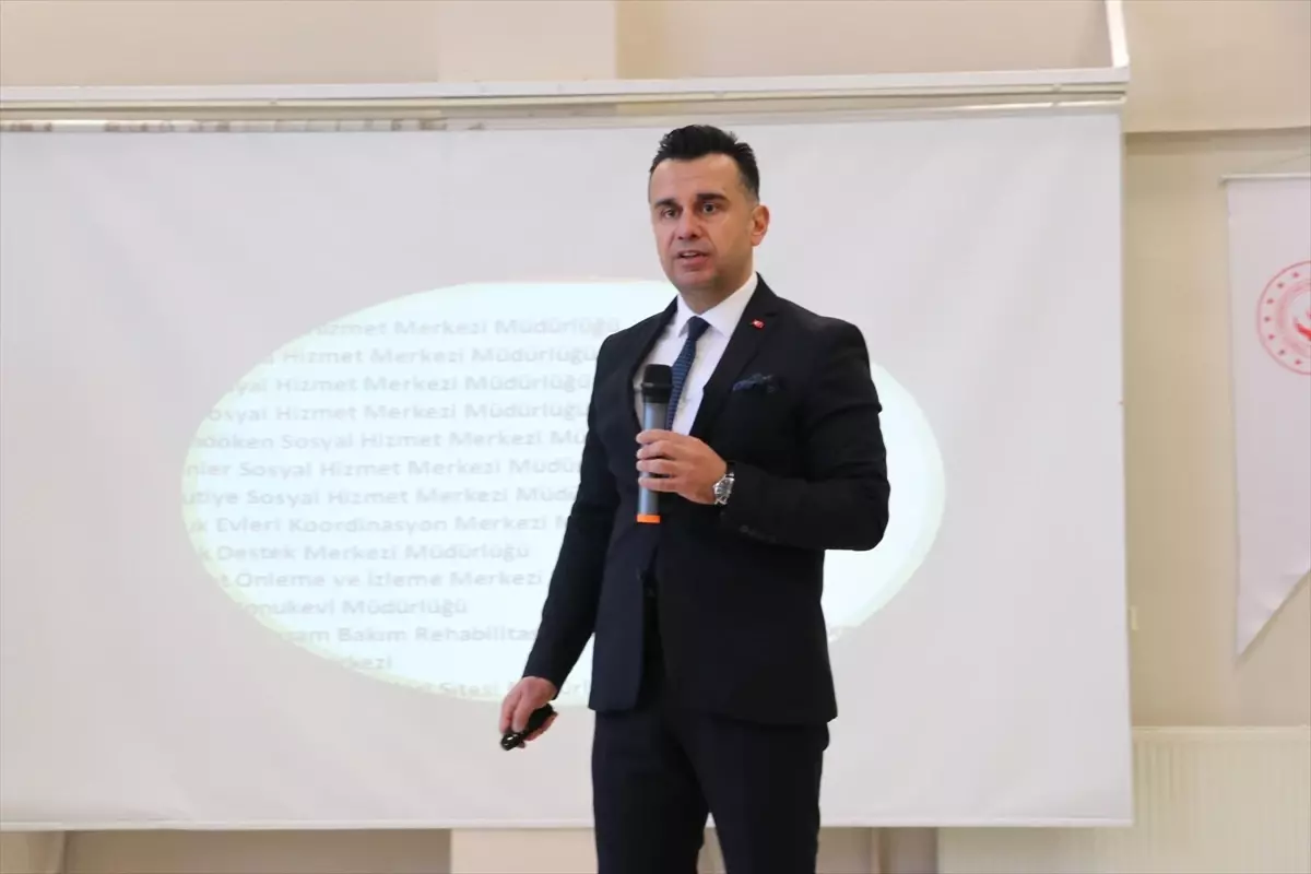 Aykut\'tan Gazetecilere Kutlama