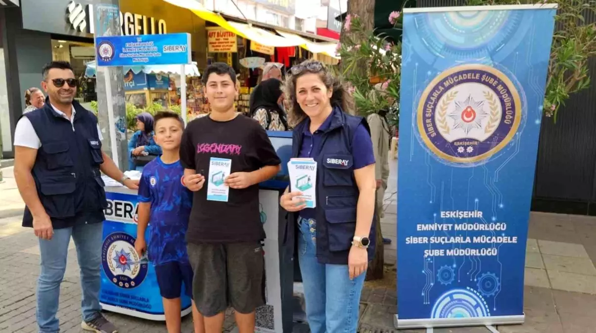 Eskişehir\'de 74 Etkinlikte 65 Bin Kişiye Siber Eğitim