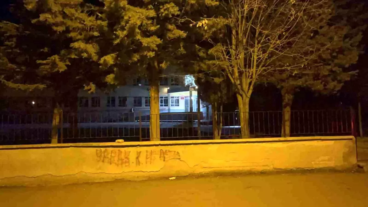 Eskişehir\'de Bıçaklama Olayı: 3 Şahıs Tutuklandı