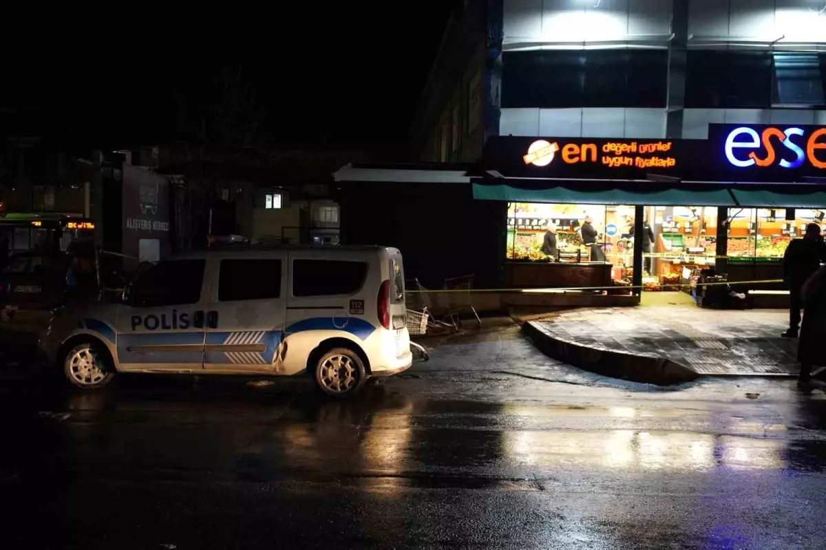 Adapazarı\'nda Bıçaklı Kavga: Bir Ölü