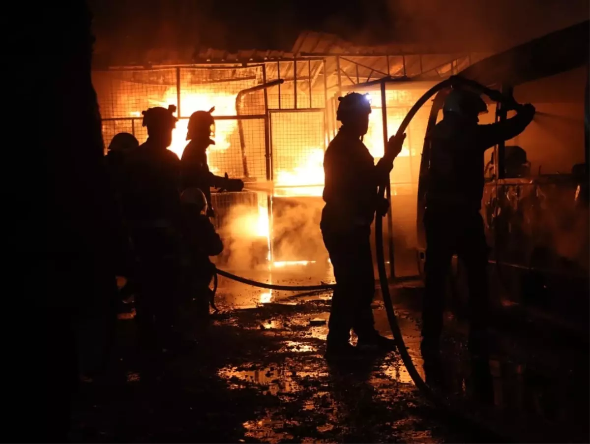 Halep\'te Yangın: SDG Roketleri Düştü