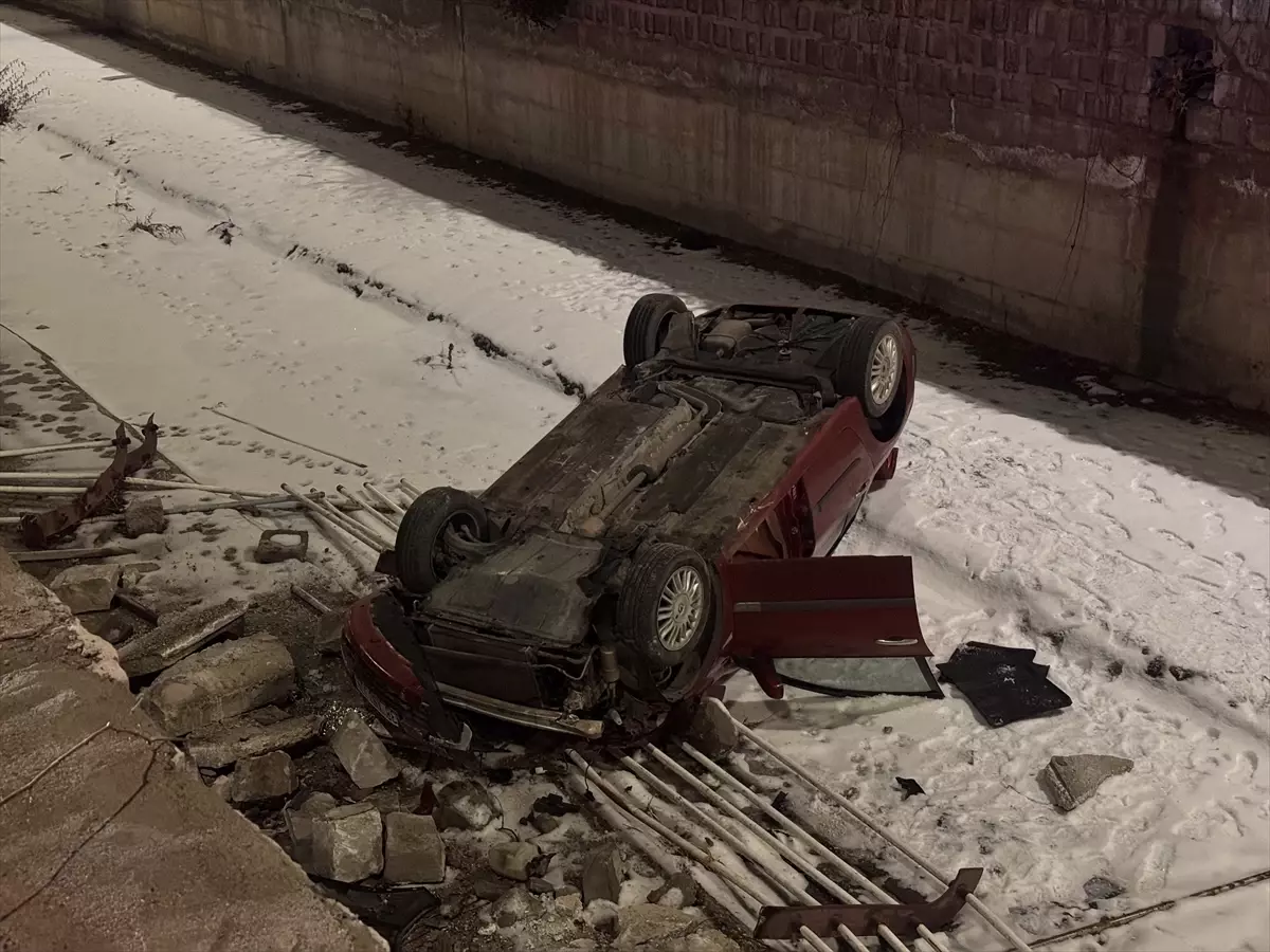 Kayseri\'de Otomobil Kanalda: Sürücü Yaralı