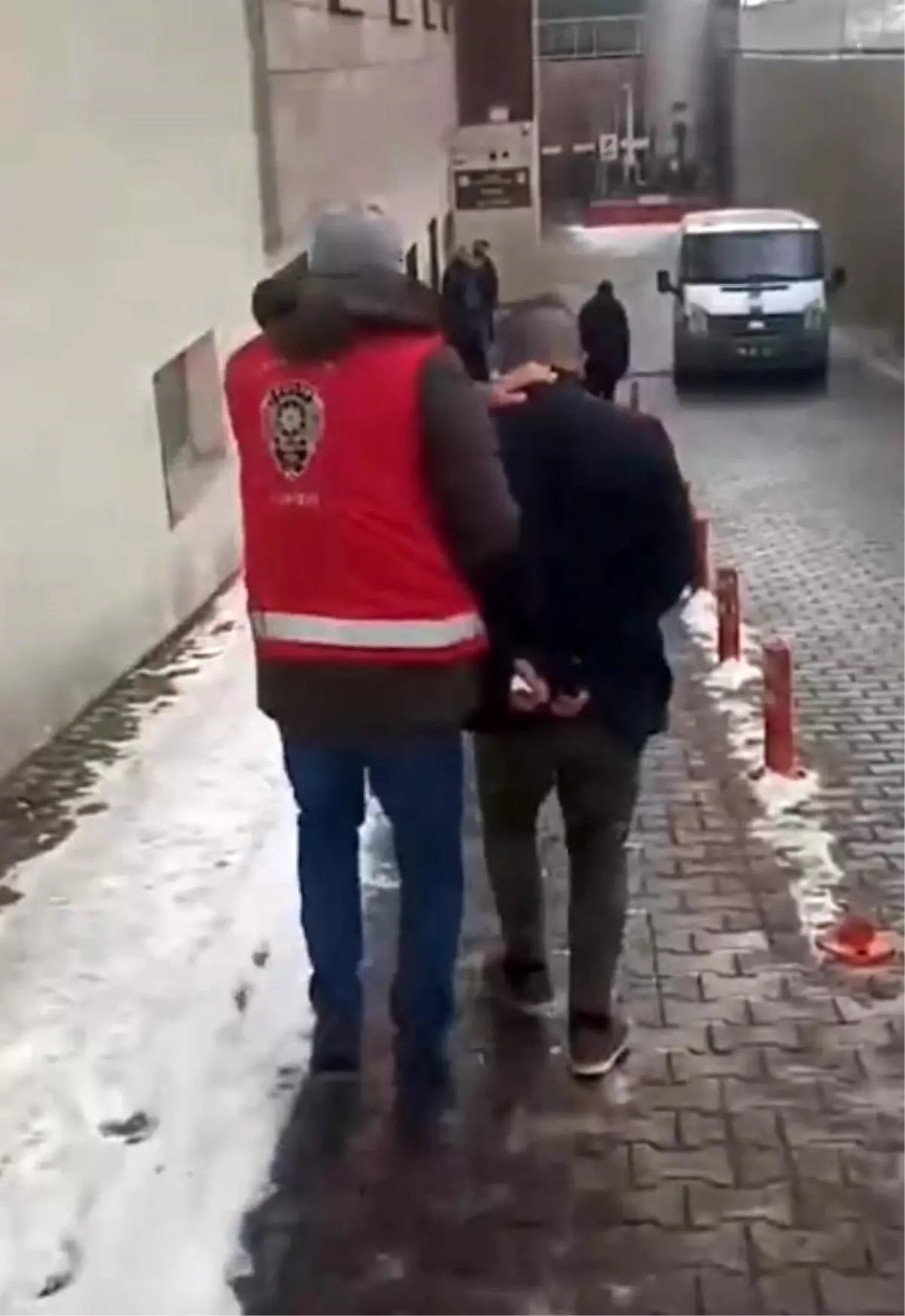 Kayseri\'de 3 Aranan Şahıs Yakalandı