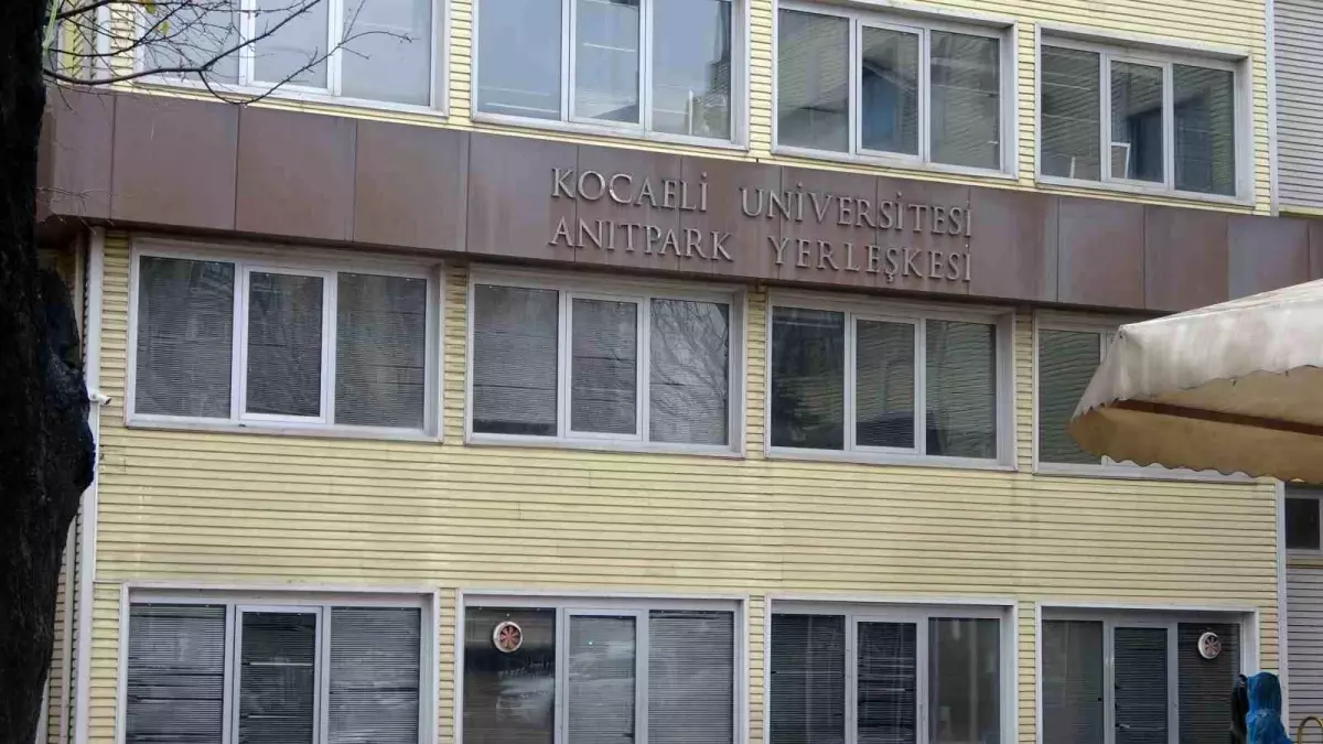 Kocaeli Üniversitesi Güzel Sanatlar Fakültesi Mühürlendi