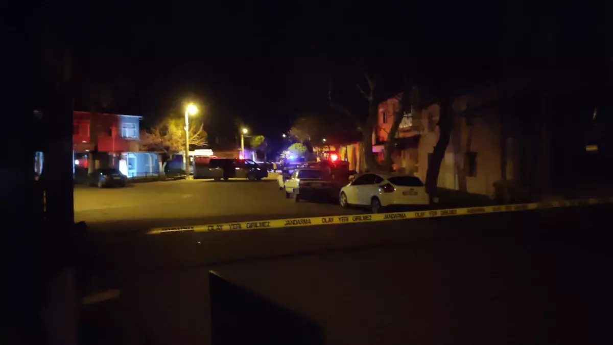 Akhisar\'da Alkol Tartışması Kanlı Bitti